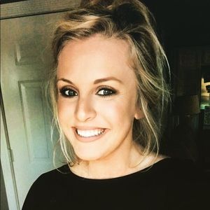 Meet your Posher, Ciara